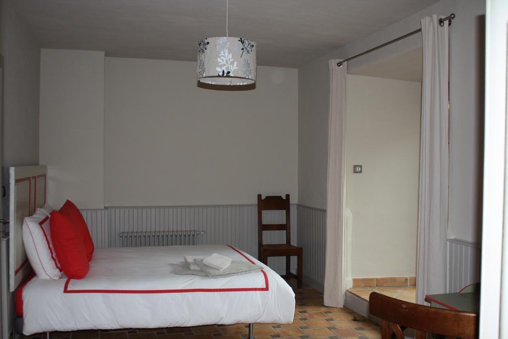 Bed In Bellongue Aucazein Quarto foto